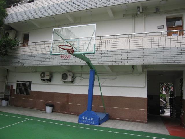 华美体育篮球架
